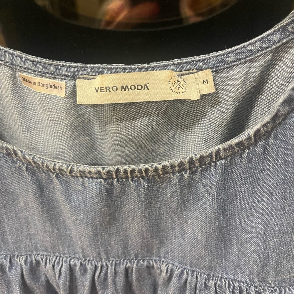Vera Moda Cold Shoulder Denim Ruffle Blouse - Picture 6 of 8